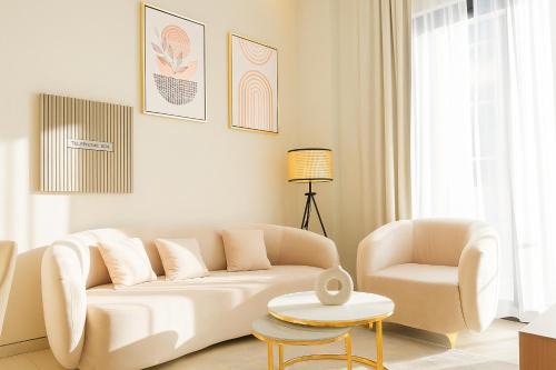 Luxe 1BR 15mins-Beach Best Infinity Pool -Jumeirah Village Circle, JVC ,Dubai