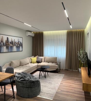 Luxe Aura Apartment