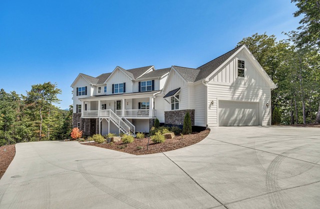 Luxe Black Mountain Manor on 15 Acres!