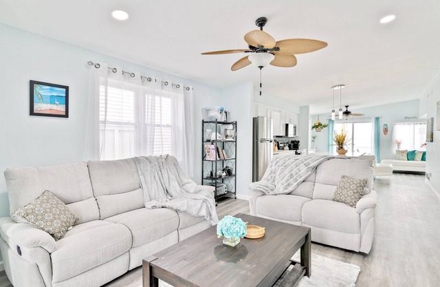 Luxe Private Beachfront Retreat on Delaware River!