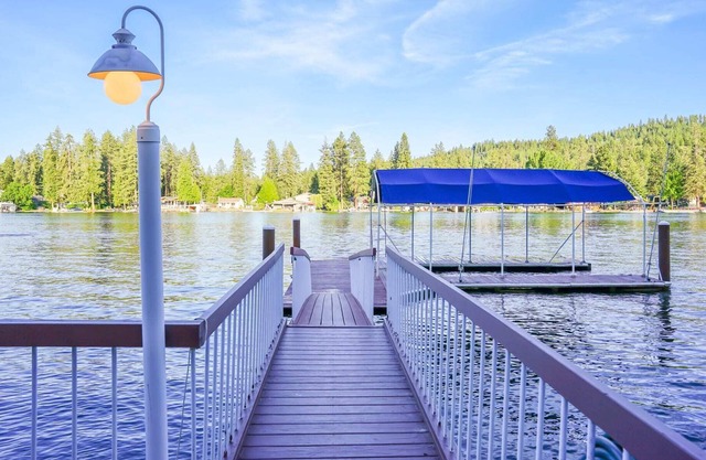 Luxe Waterfront Home w/Dock, Deck & Spa Bath