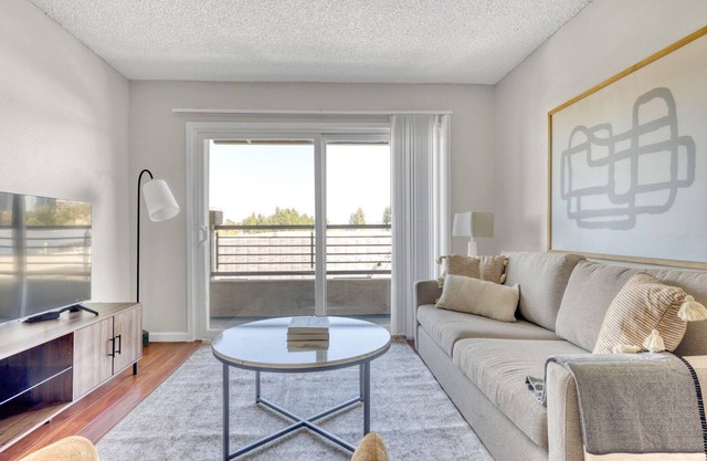 Luxe Woodland Hills 2BR w/Pool & Gym, near Warner Center, by Blueground