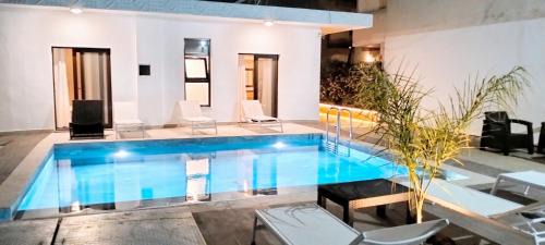 Luxsuites