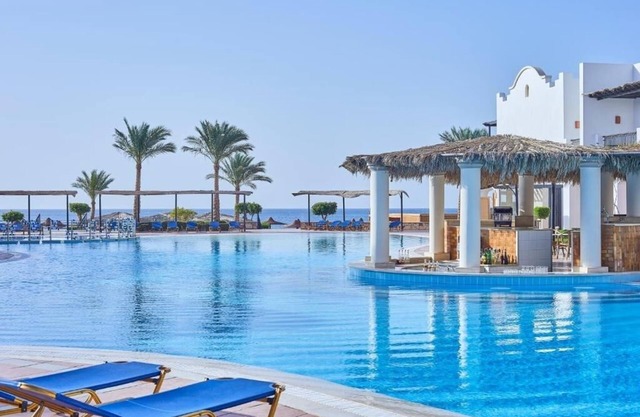 Luxurious Room Near Dahab Beach with Stunning Views of Red Sea + Mountain