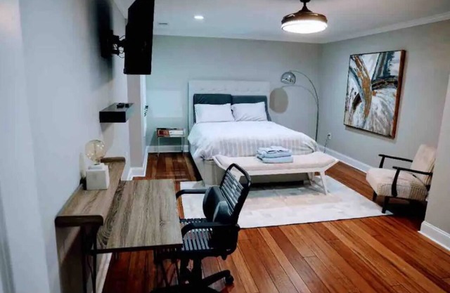 Luxurious 2-bedroom 2.5 bath basement apartment in wonderful Decatur.