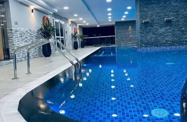 Luxurious 2BR in Marina w Stunning Views