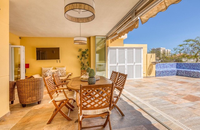 Luxurious 3-Bedroom Apartment in Estepona with Pools, near Port and Beaches