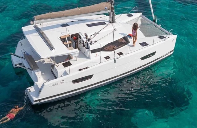 Luxurious 40' Sailing Yacht located in a beautiful resort! VRBO NEW OFFER!