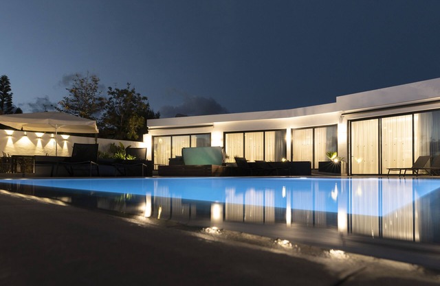 Luxurious 5 bed 4 bath villa in Los Mojones with stunning views and facilities