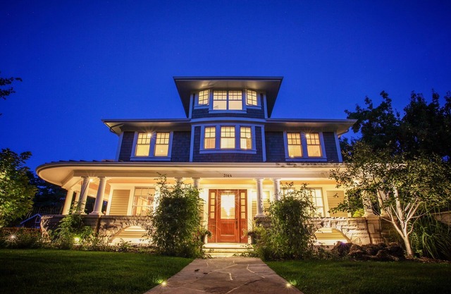 Luxurious 6 bedroom Residence, A+ Outdoor spaces Walk to Pearl St, Mt. Sanitas