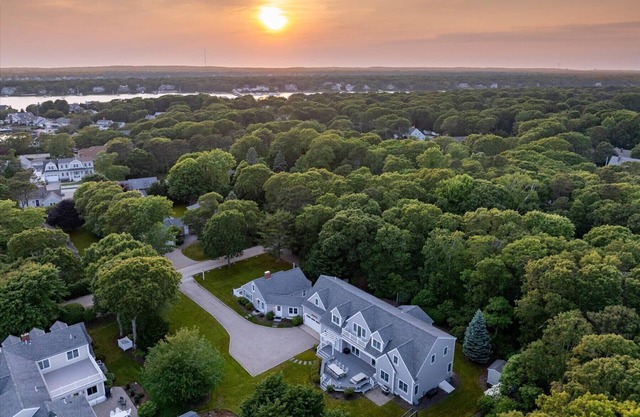 Luxurious 7-Bedroom Home in Falmouth