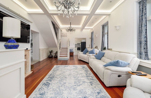 Luxurious 8,000 sq ft Private Villa in Budapest – Exclusive Retreat