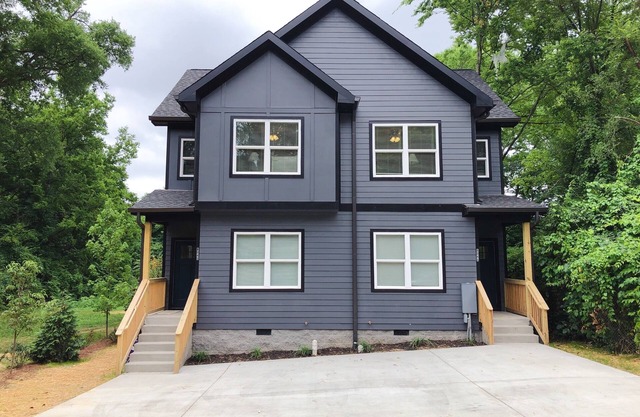 Luxurious 8 bd/6ba with ROOFTOP! Price is the total!