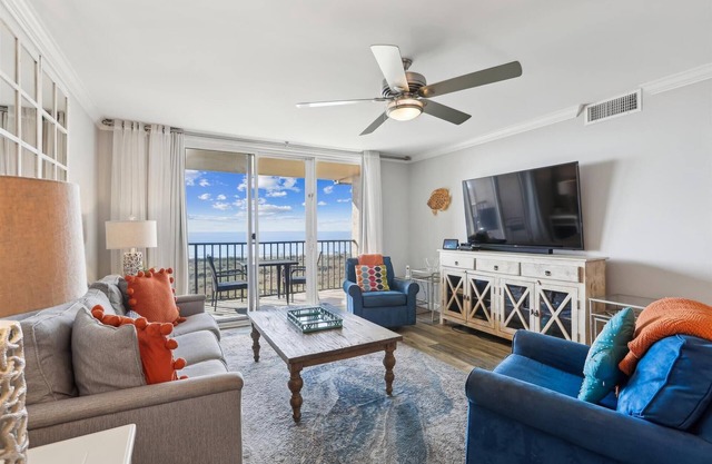 Luxurious and completely renovated, enjoy beautiful beach and sunrise views!