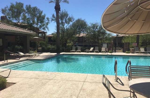 Luxurious and peaceful Scottsdale Condo - Summer Rate Reduction!