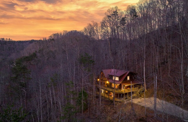 Luxurious Cabin Across From The Red River Gorge, In The Natural Bridge Area