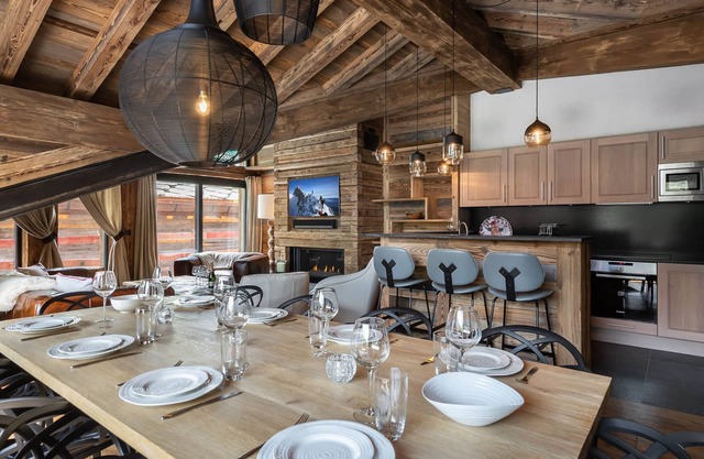Luxurious Chalet with Private Elevator, Hammam, Fireplace, and Stunning Terrace in Val d'Isère