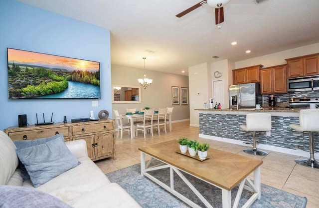 Luxurious & Family-Friendly Orlando Retreat with Sparkling Pool and Resort Amenities