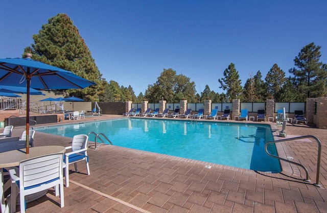 Luxurious Mountain View Golf Resort with tons of Amenities