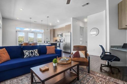 Luxurious New Unit 2Bd 2Ba Pool, Golf Sim
