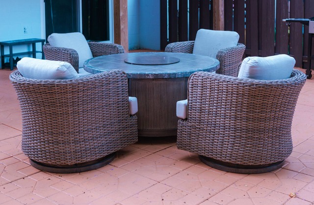 Luxurious Open Concept Space With Amazing Patio