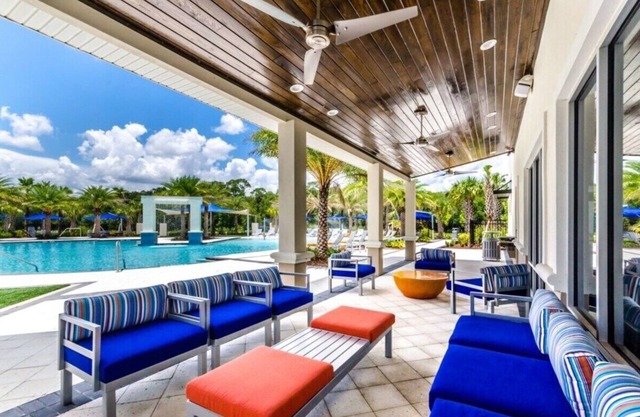 Luxurious Orlando Kissimmee Mansion for Work Remote or Family Gatherings