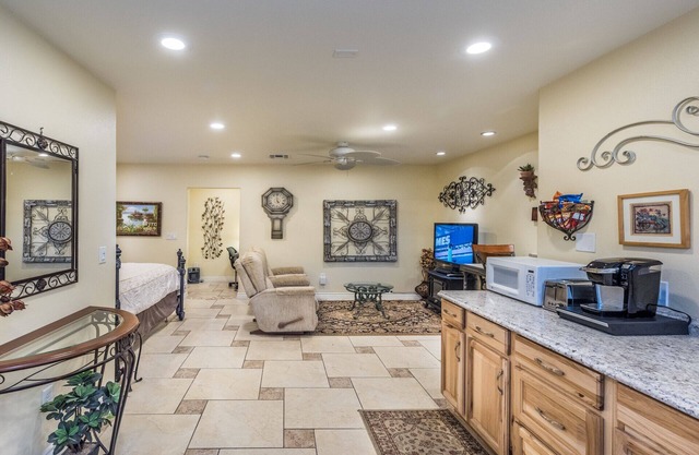 Luxurious Private Studio