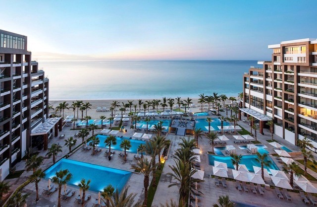 Luxurious Resort on the beach of the Sea of Cortez (UNESCO WHS) in Los Cabos.