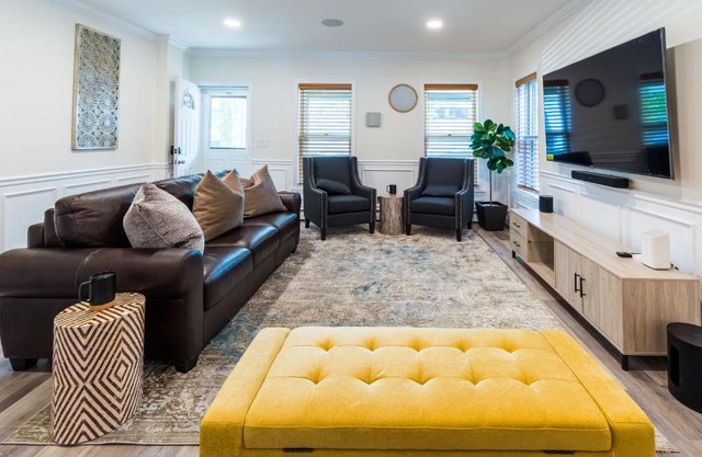 Luxurious Retreat, Parking, Restaurants, Near New Hope, 1mile Delaware River
