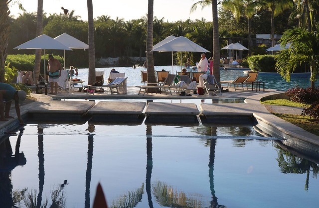 Luxurious Studio in 5 Star Resort on Beautiful Sandy Beach