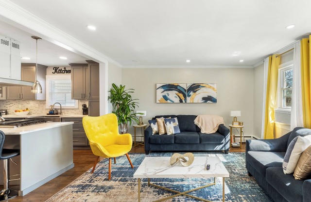 Luxurious Suburban 3BR Oasis