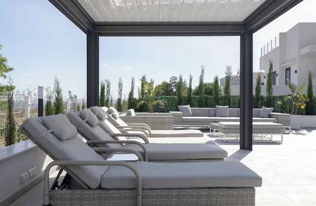 Luxurious Villa Reina Helena with private pool!