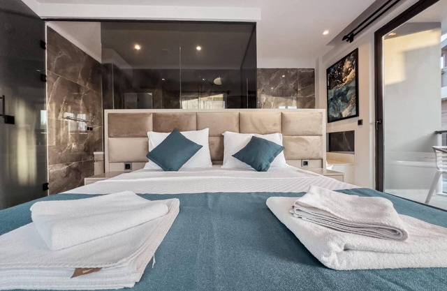 Luxurious Villa w Pool Sauna Patio in Fethiye