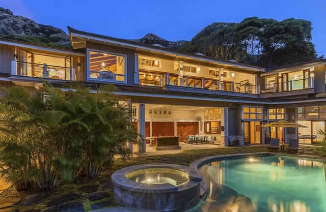 Luxurious Villa w/ Private Pool, Jacuzzi & Stunning Ocean Views: Lanikai Villa