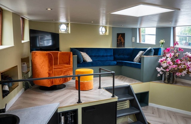 Luxurious wellness houseboat - Captains Cabin