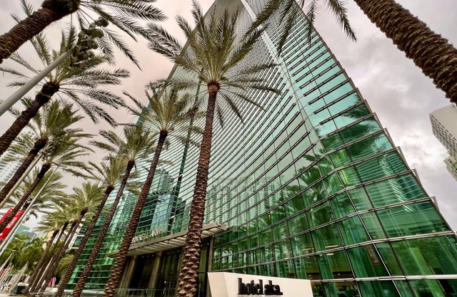 Luxury 1-bedroom in Hotel AKA Brickell Residence