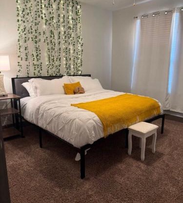 Luxury 1BR With Balcony Near Airport