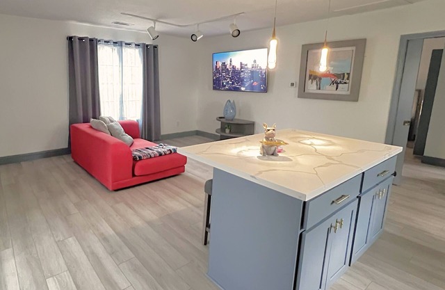 Luxury 2 bedroom near IAH