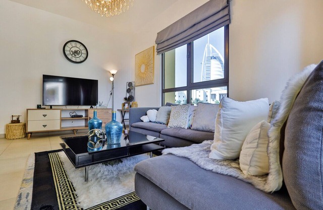 Luxury 2BR Apartment with Burj Al Arab View – Lamtara 3, MJL