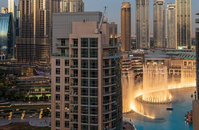 Luxury 2BR|Burj Khalifa Fountain View w/Pool, Gym, and Near Dubai Mall