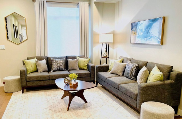 Luxury 3-Bed Townhome (82" TV, Free EV Charging)