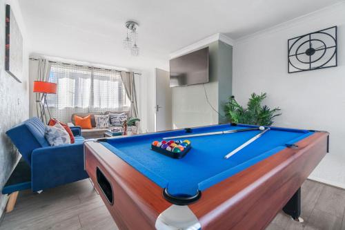 Luxury 3 bedroom house in Ashford with WiFi and Free parking