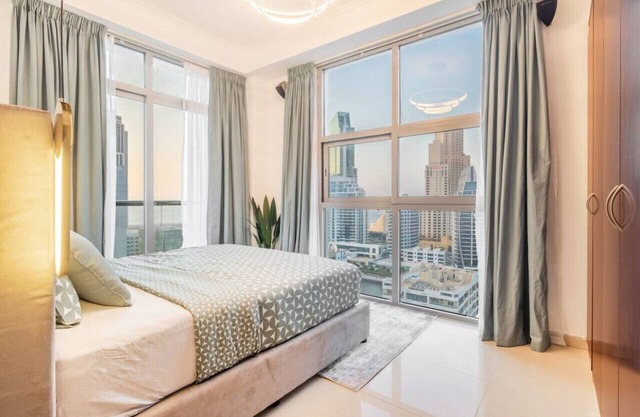 Luxury 3BR Condo w Dubai Marina's best View