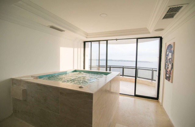 Luxury 4 Bedroom Penthouse
