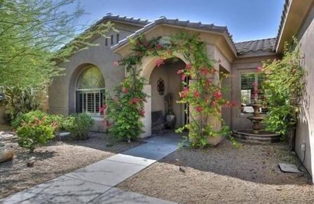 Luxury 4 Beds 3 Bath + TV Rm Private Pool. View! Golf & Trails. Great Location!