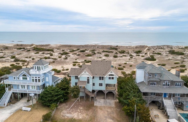 Luxury 5 bedroom/5 bath oceanfront with pool