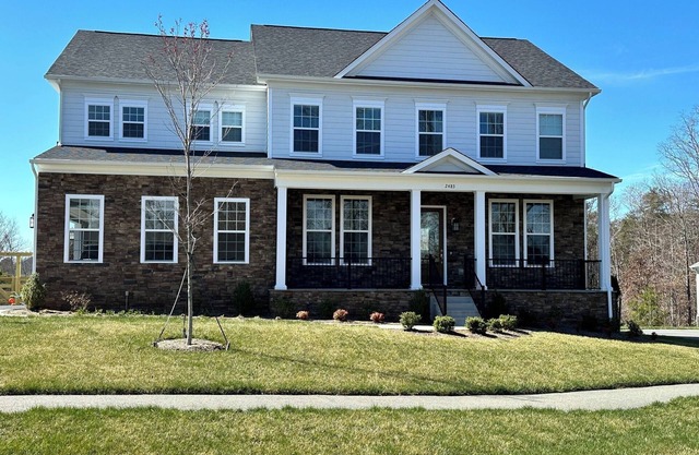 Luxury 5-Bedroom Home - minutes to Wineries, Monticello and downtown Charlottesville