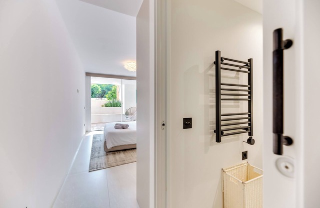 Luxury 5-bedroom townhouse in the heart of Puente Romano