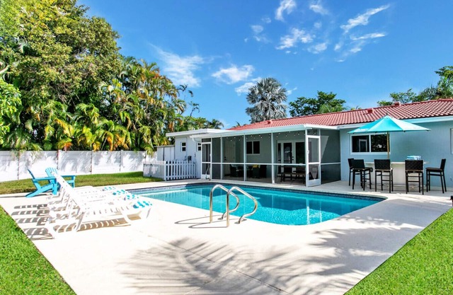 Luxury 5 Villa Heated Pool near Beach & Casino