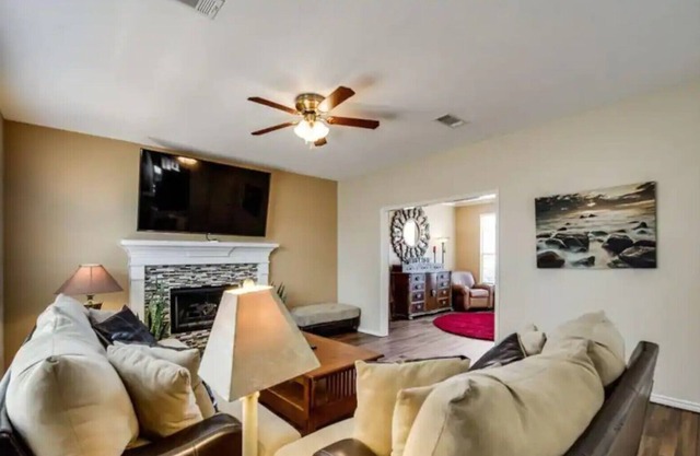 Luxury 5BR Oasis: Spacious & Relaxing Haven TEEUEU801